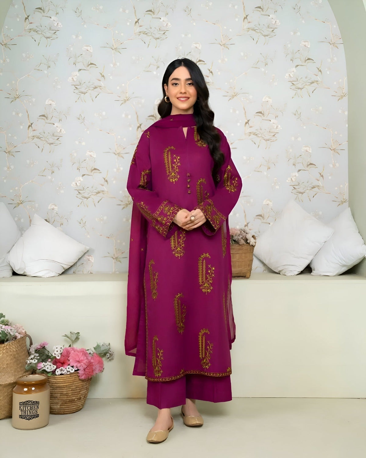 Amber Embroidered 2pcs